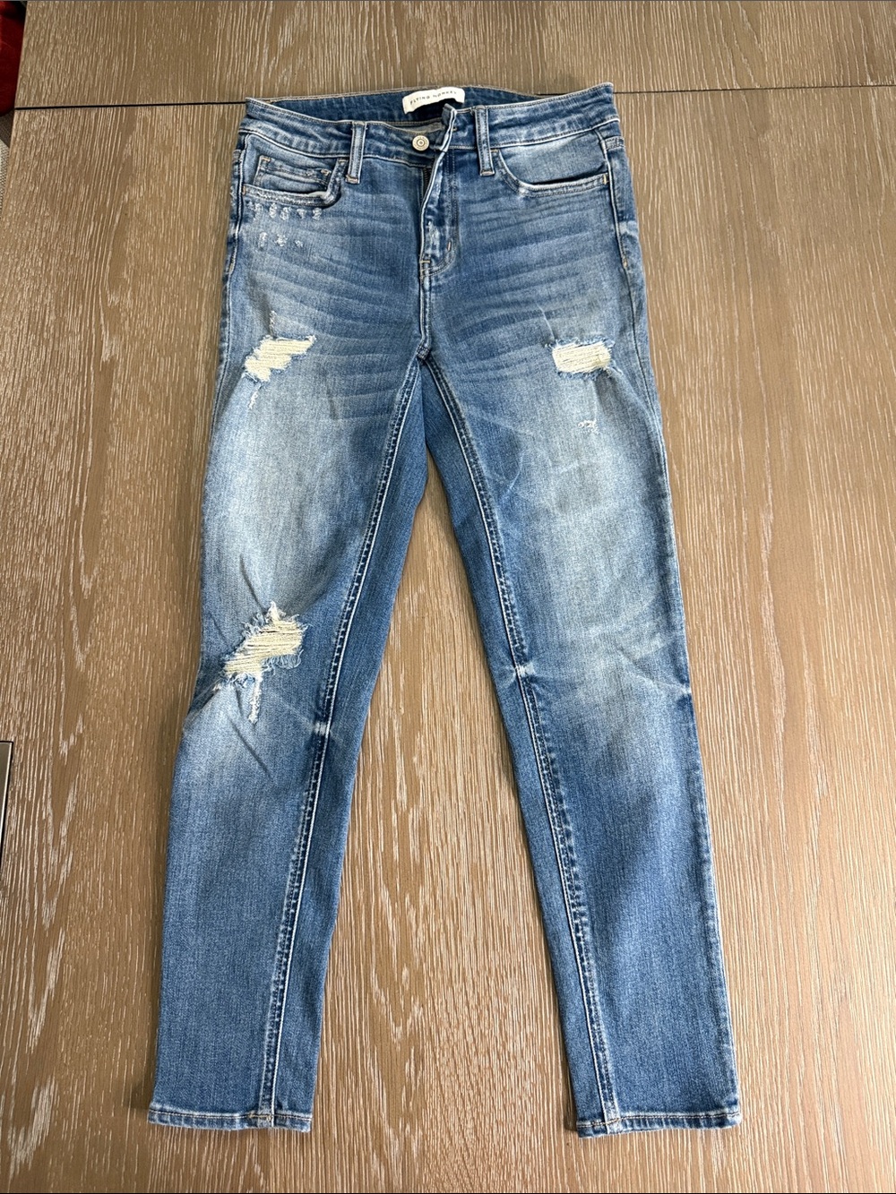 Like new Flying Monkey Women’s Distressed Mid-Blue Skinny Jeans